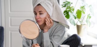 Quel anti-cernes choisir après 50 ans ? Anti-cernes-quel-correcteur-choisir-apres-50-ans-