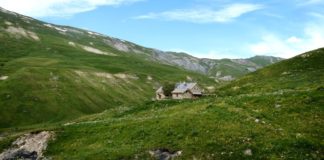 Les Écrins à pied, tutoyer les cimes et les glaciers Voyages-Vert-Vous-Les-Ecrins-a-pied-tutoyer-les-cimes-et-les-glaciers