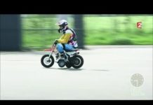Une mini moto pour les grands Sport-samedi-Une-mini-moto-pour-les-grands
