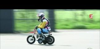 Une mini moto pour les grands Sport-samedi-Une-mini-moto-pour-les-grands