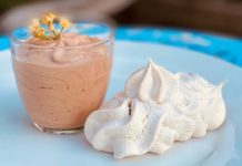 La recette de la mousse au chocolat et meringues à l’aquafaba Mousse-au-chocolat-et-meringues-a-laquafaba-de-Melina-Les-Carnets-de-Julie