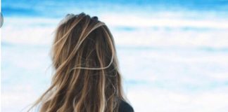 Le produit de pharmacie qu’il vous faut pour une chevelure de surfeuse Chevelure-de-surfeuse-le-produit-de-pharmacie-pour-lavoir-facilement-et-il-coute-moins-de-5-euros-