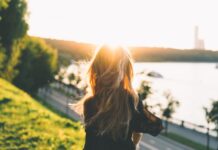 3 coiffures express (et tendance) pour la plage 3 coiffures express (et tendance) pour la plage