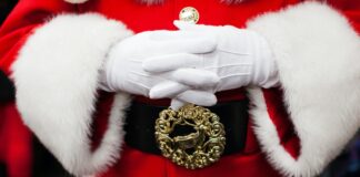 Saint Nicolas et le Père Noël, deux protecteurs des enfants Saint Nicolas et le Père Noël, deux protecteurs des enfants