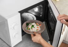Le riz : a ne jamais mettre au micro-ondes ! Le riz : a ne jamais mettre au micro ondes ! (Inversée)