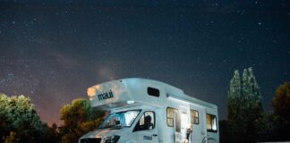 Bien choisir son auvent pour camping-car : nos conseils et astuces Bien choisir son auvent pour camping-car : nos conseils et astuces