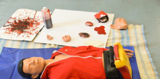 Savoir réagir en cas d’urgence : les gestes de premiers secours à connaître absolument 7aa6d08e52e54fd1337626375b993a69