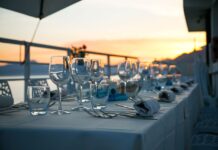 Choisir entre restaurants ou services traiteur pour une fête d’entreprise Choisir entre restaurants ou services traiteur pour une fête d'entreprise