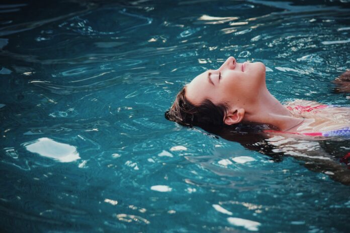 Comment faire de la natation enceinte sans risques ?