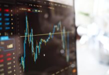 Quelles différences entre actions cotées et non cotées ? Actions cotées/non cotées : quelles différences