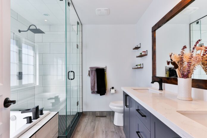 Comment bien choisir sa douche et ses meubles de salle de bain ?