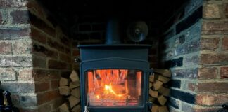 Comment bien isoler un mur derrière un poêle ? Comment bien isoler un mur derrière un poêle ?