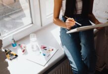 L’Art Subtil de la Peinture sur Soie avec H-Dupont pexels-photo-7282692