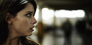 Comprendre la névrose traumatique : description, manifestations et prise en charge Comprendre la névrose traumatique : description, manifestations et prise en charge (Inversée)