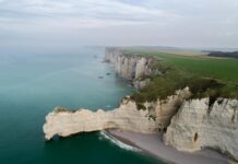 La côte normande : entre nature, histoire et art de vivre La côte normande : entre nature, histoire et art de vivre