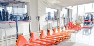 Chariots élévateurs : sécurité au travail et bonnes pratiques Chariots élévateurs : sécurité au travail et bonnes pratiques