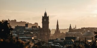 Découverte d’Édimbourg et des paysages des Highlands Découverte d'Édimbourg et des paysages des Highlands.