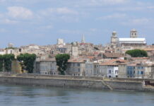 Mobilité en Provence : Arles au cœur des trajets entre Marseille et Aix-en-Provence ba6152f347dffed85d3814de365c5034