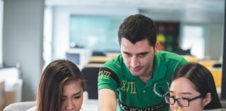 Le contrat de professionnalisation : âge, salaire et modalités de rupture Guide complet du contrat de professionnalisation : âge requis, grille de salaire et règles de rupture. Tout pour sécuriser votre parcours en alternance.