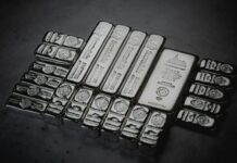 Faut-il investir dans l’argent plutôt que dans l’or ? Découvrez pourquoi l'argent pourrait surperformer l'or. Analyse complète sur le ratio or/argent, la demande industrielle et les stratégies d'investissement.